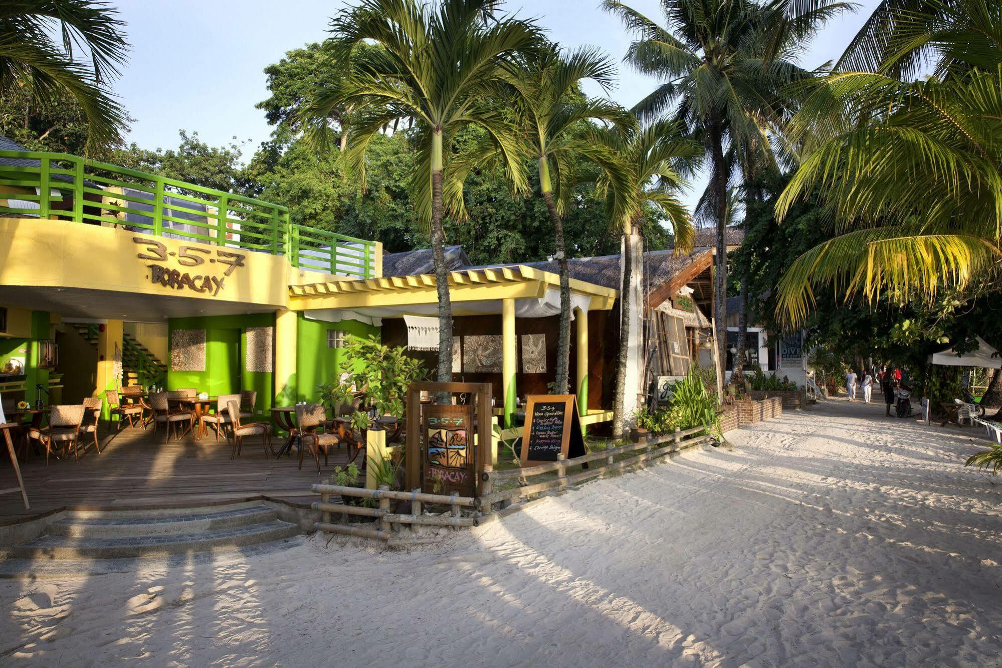 357 Boracay 3* Balabag (Boracay)